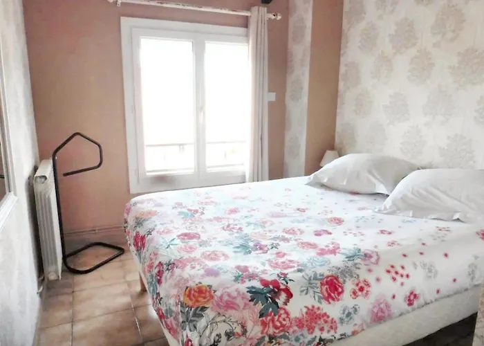 Vakantiehuis Maison Avec Jardin A - Confort Et Tranquillite *